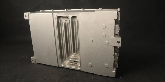 金屬零（líng）部件表麵切削液使用什麽清洗劑比較合（hé）適