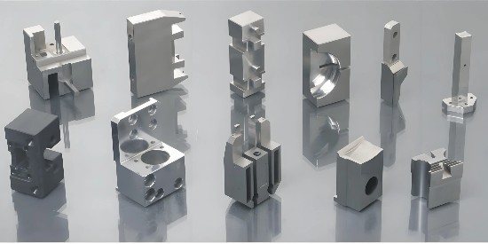 選擇使用超聲波油汙清洗劑的三大特點