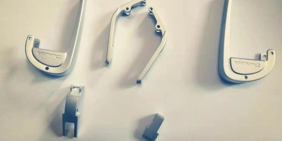 在電鍍後常用的金屬加工脫水劑