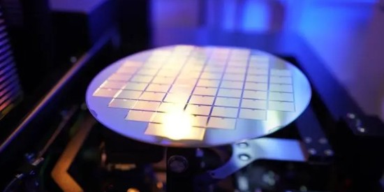 簡單分析一下半（bàn）導體除蠟清洗劑的性質、應用