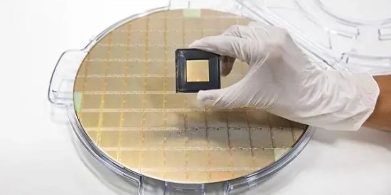 針（zhēn）對不同髒汙選擇晶（jīng）圓清洗劑的幾大類別（bié）