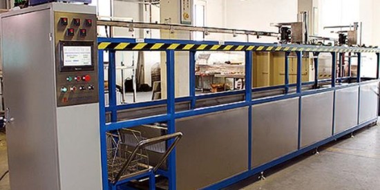 常見的超聲波專用清洗劑是如何（hé）清洗油汙呢？