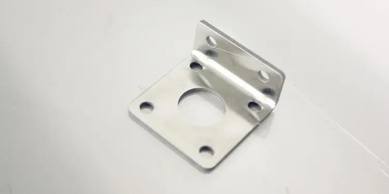 不鏽鋼焊接過程中去除焊疤的超聲波水基清（qīng）洗劑