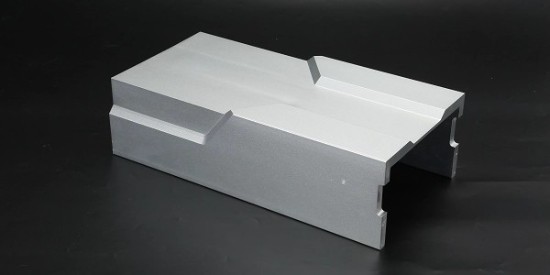 這（zhè）款鋁合金酸性清洗劑的主要特點和作用