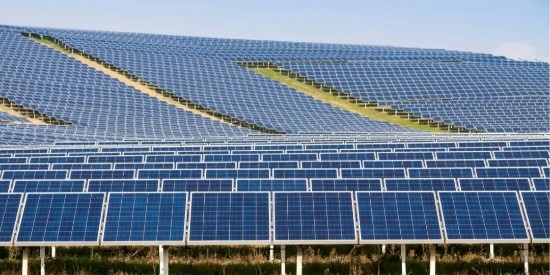 如何使用光伏組件清洗劑處理（lǐ）汙染（rǎn）物呢