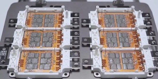 pcb板生產需要（yào）使用焊錫膏清洗劑（jì）的流程